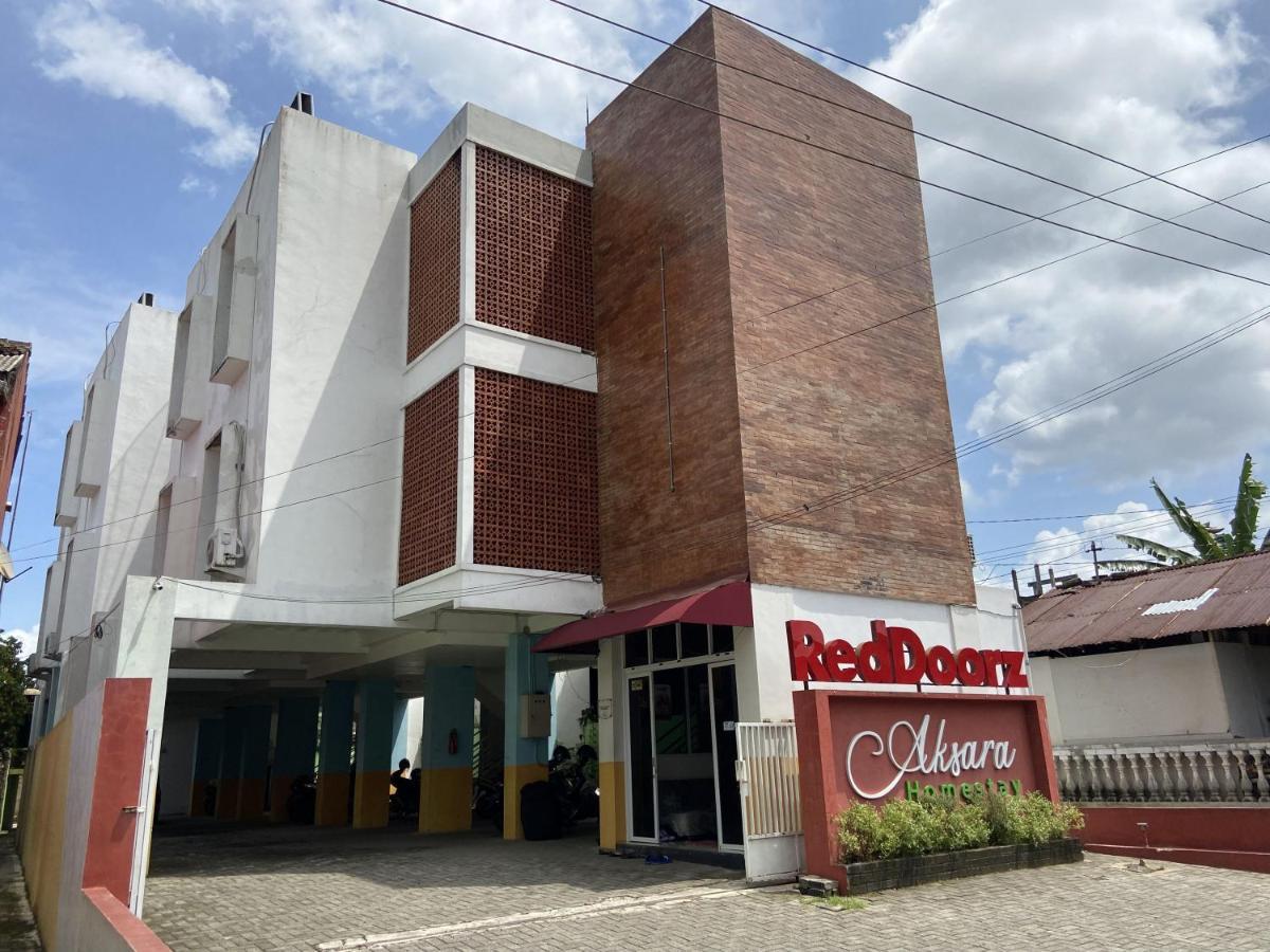 מלון Reddoorz Near Rsud Margono Purwokerto 3 מראה חיצוני תמונה