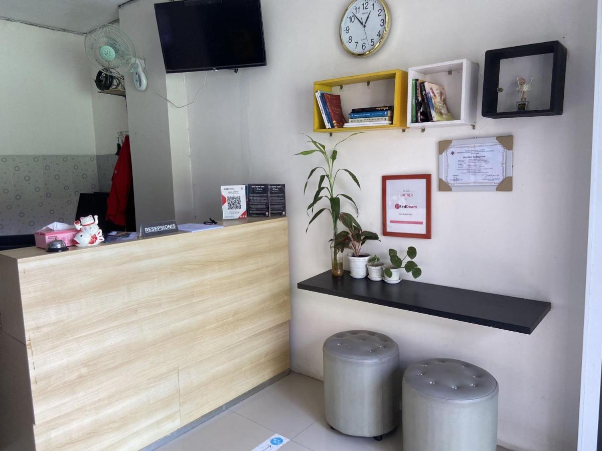 מלון Reddoorz Near Rsud Margono Purwokerto 3 מראה חיצוני תמונה