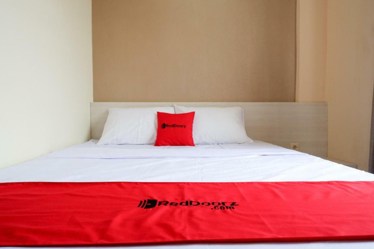מלון Reddoorz Near Rsud Margono Purwokerto 3 מראה חיצוני תמונה