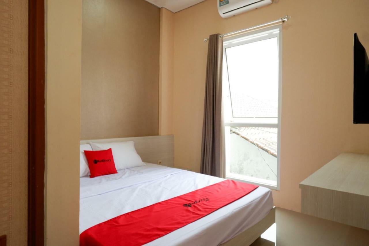 מלון Reddoorz Near Rsud Margono Purwokerto 3 מראה חיצוני תמונה